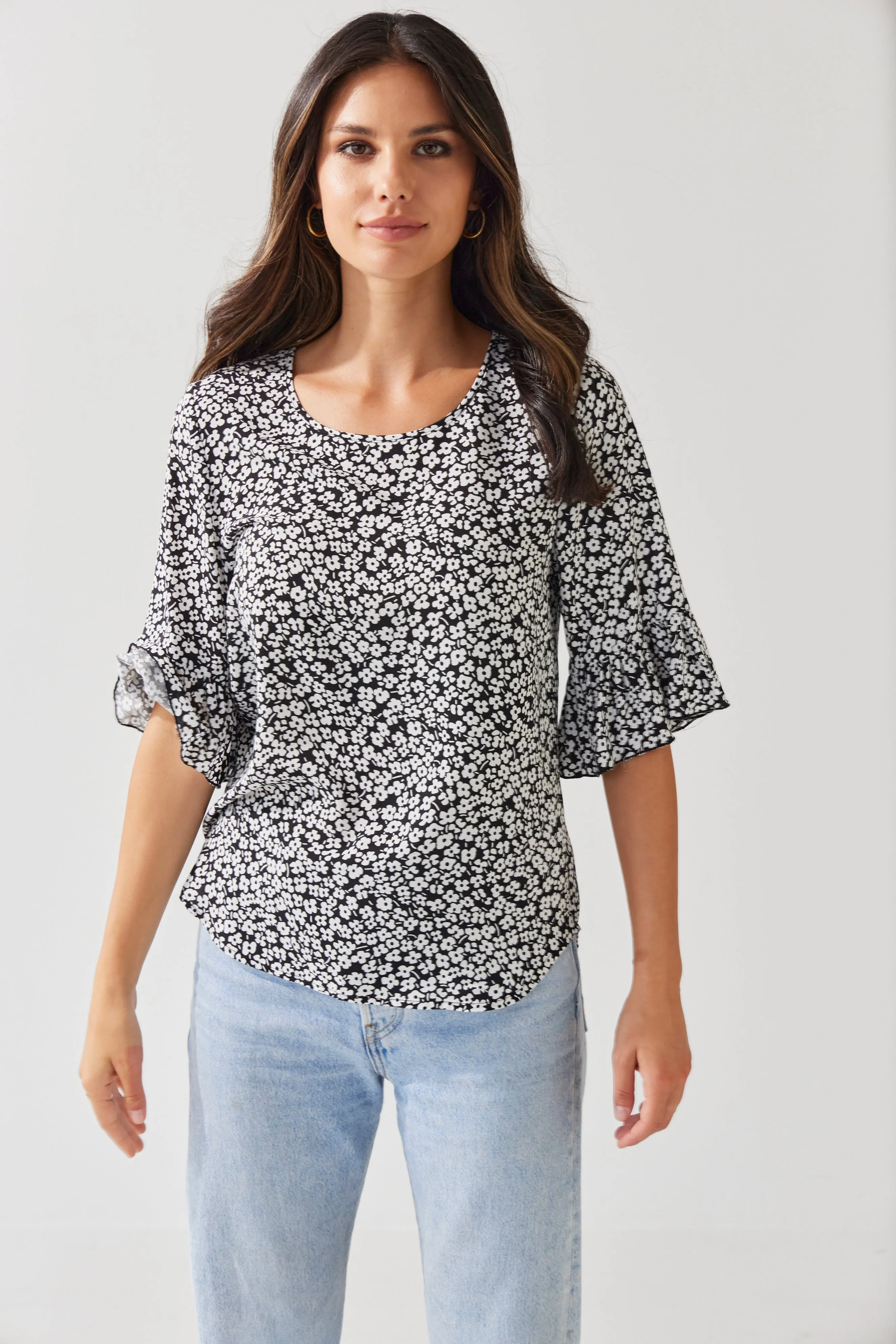 Narelle Top | Black Daisy